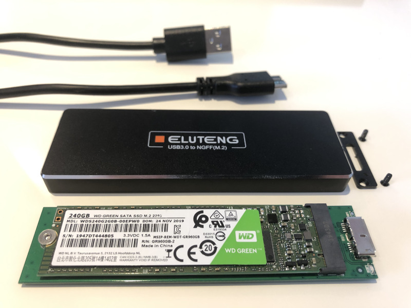 Eluteng USB3 enclosure with Western Digital M.2 SSD